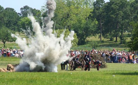 San Jac Volunteers Prepare for Annual Battle Tribute