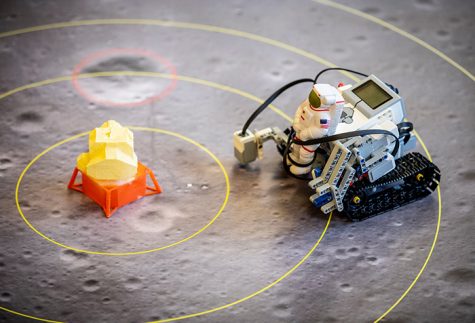 SJC Hosts Texas High School Students For Robotics Contest