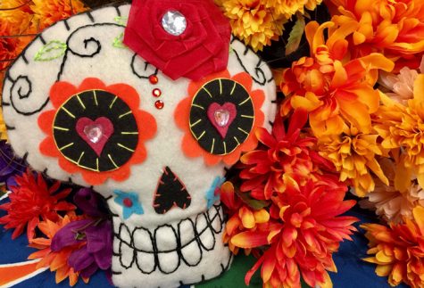 Spanish Club Examines Dia de los Muertos for Hispanic Heritage Month
