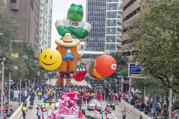 Commemorate Houston's 75th Annual H-E-B Thanksgiving Day Parade